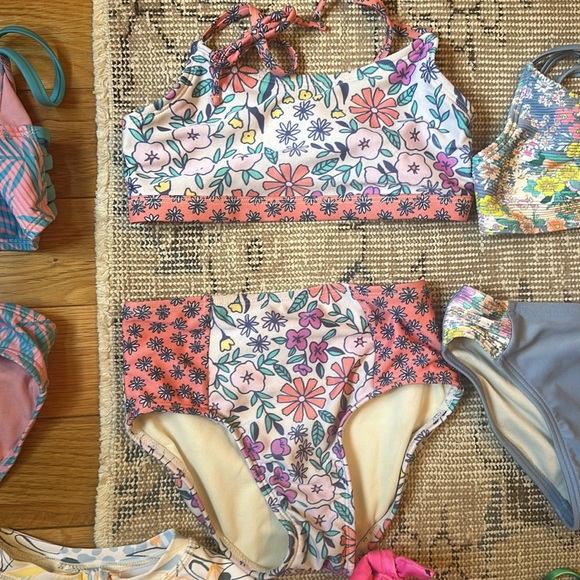 4 separate girls swimsuits all size 6 - Picture 5 of 5